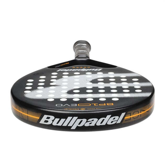 Bullpadel BP10 EVO 25 padelracket, ontworpen voor gevorderde spelers, met lage balans en SoftEva rubber. Bestelpadel, scherpe prijzen!